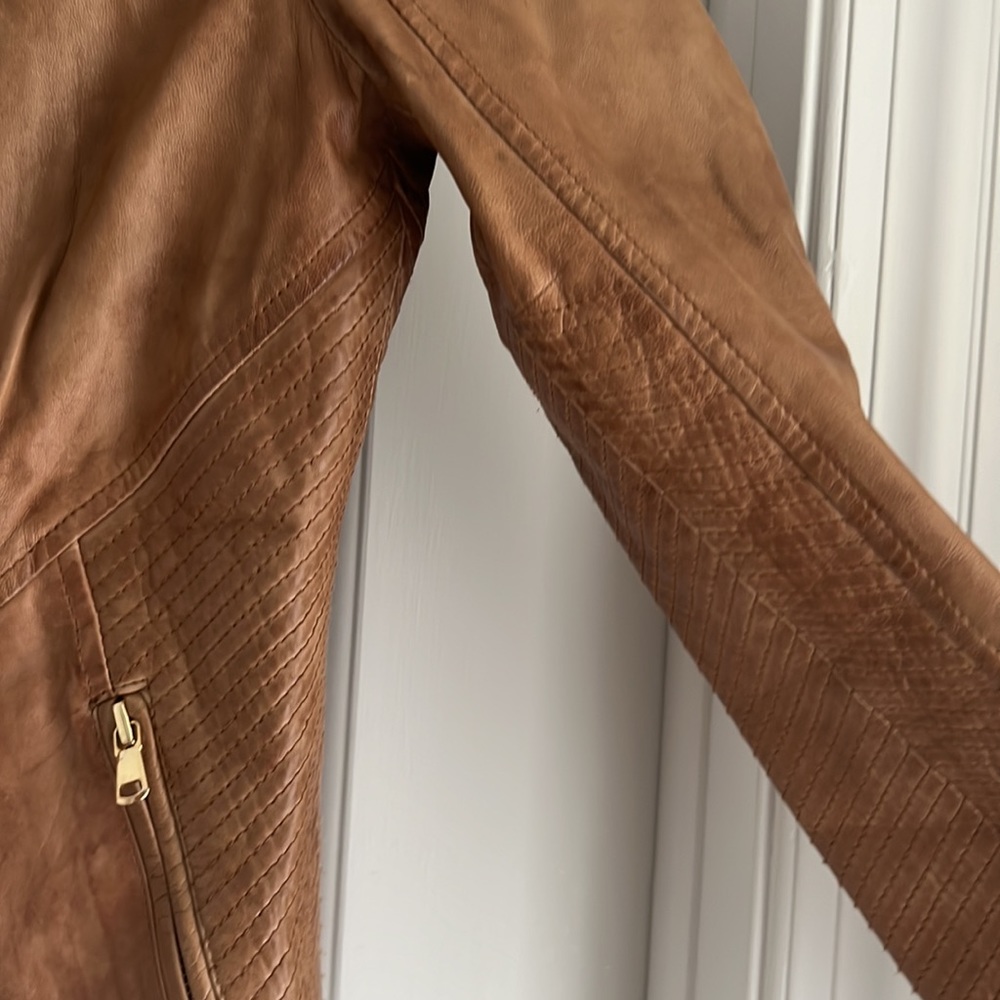 Danier buttery soft leather jacket - Picture 7 of 10